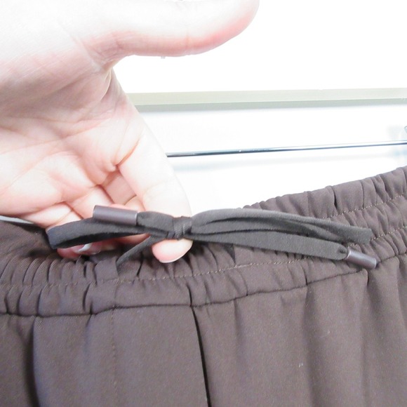 Lululemon Tapered Leg Mid-Rise Pants Women L Brown 7/8 Length Crop Espresso 356 - Picture 9 of 13